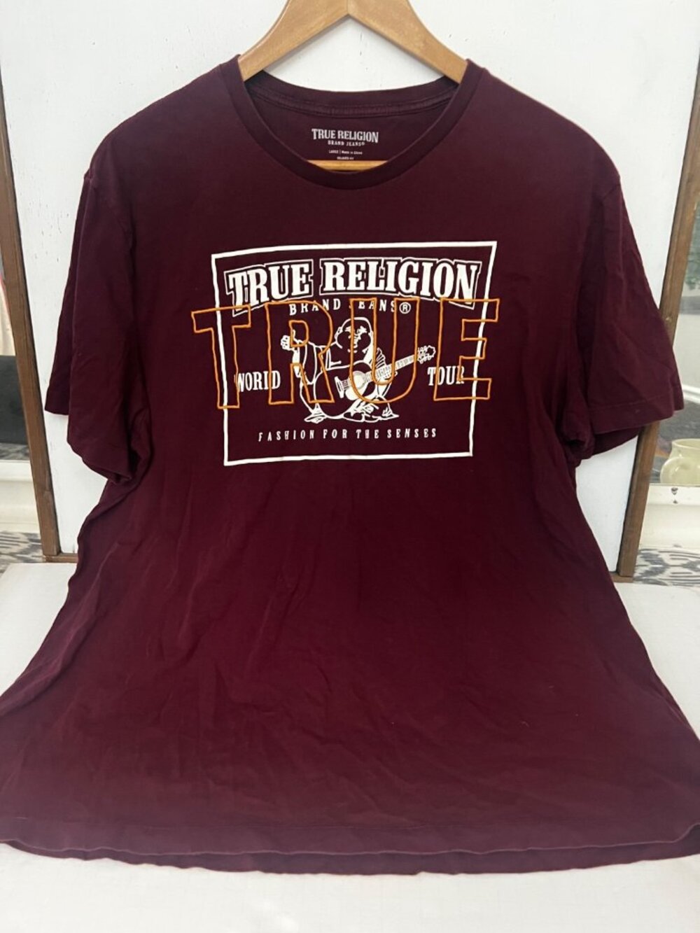 True Religion Brand Jeans Mens Burgundy L T-shirt Buddha Playing Guitar Graphic